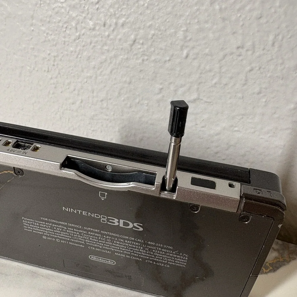 Nintendo 3DS Cosmo Black CTR-001 USA Fully Tested Working w/ Stylus Charger